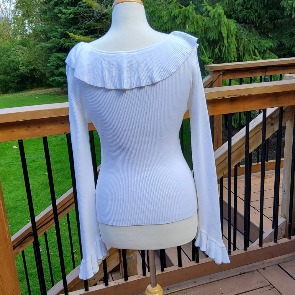 Premiere Collection White Ruffled V-Neck Sweater - Picture 8 of 8